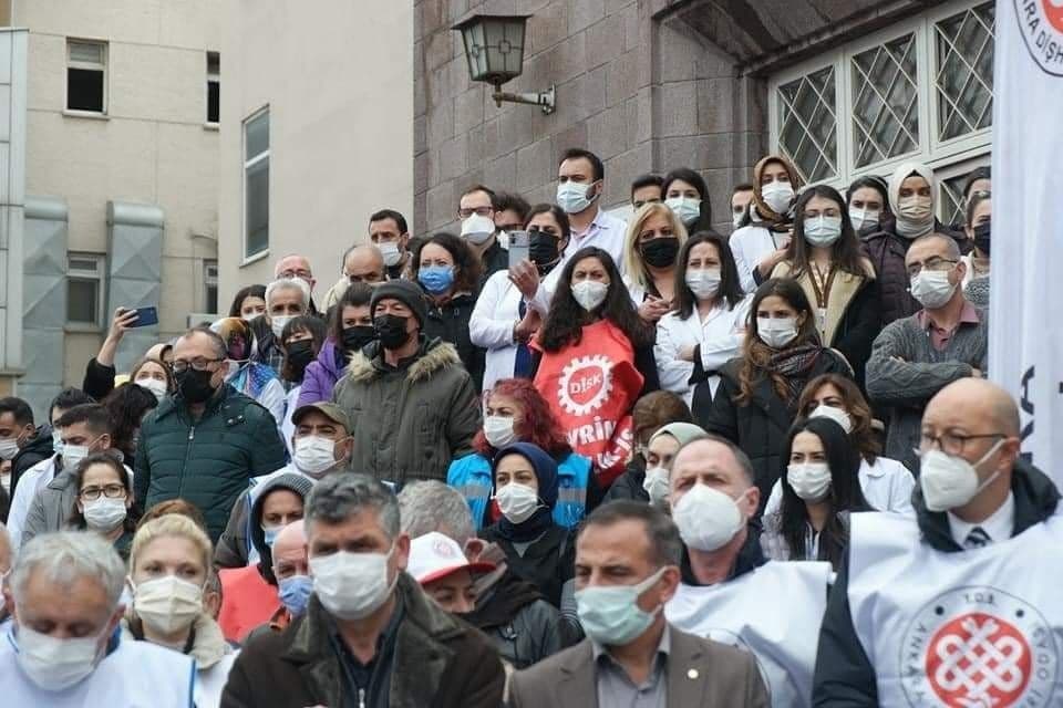 “Sağlıkta şiddet durmuyor, yetkililer izliyor” fotoğraf galerisi, 1. fotoğraf