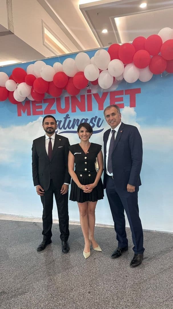 “Gazi üniversitesi dişhekimliği fakültesi 2025–2026 eğitim-öğretim yılı mezuniyet töreni gerçekleştirldi” fotoğraf galerisi, 9. fotoğraf