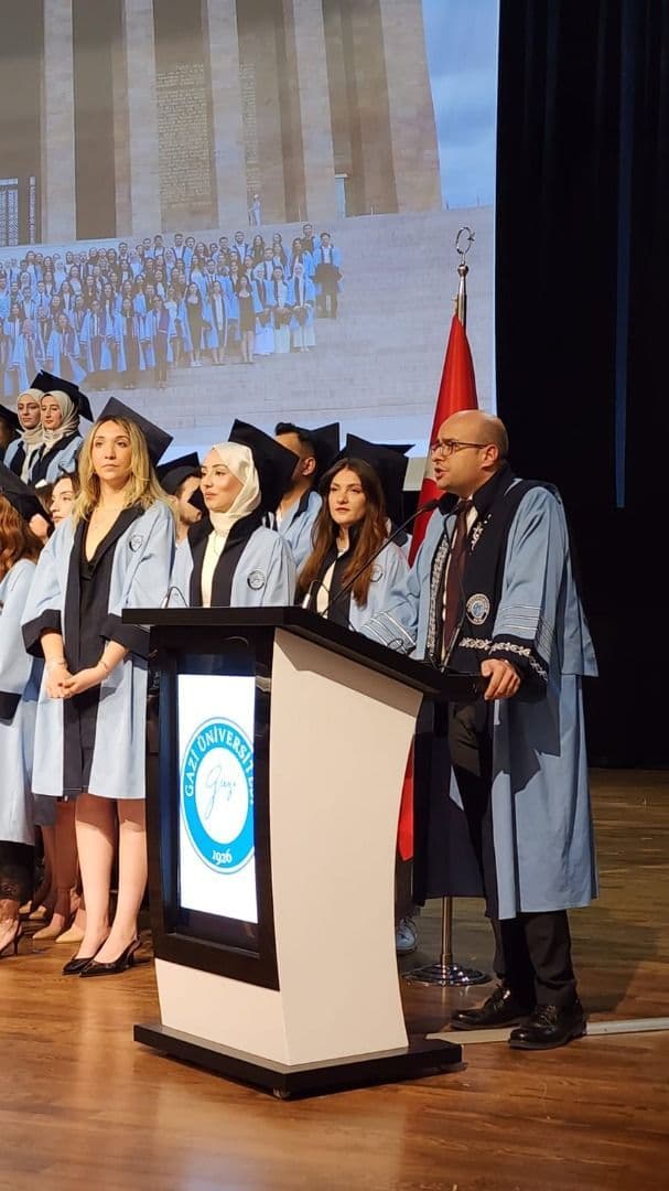 “Gazi üniversitesi dişhekimliği fakültesi 2025–2026 eğitim-öğretim yılı mezuniyet töreni gerçekleştirldi” fotoğraf galerisi, 2. fotoğraf