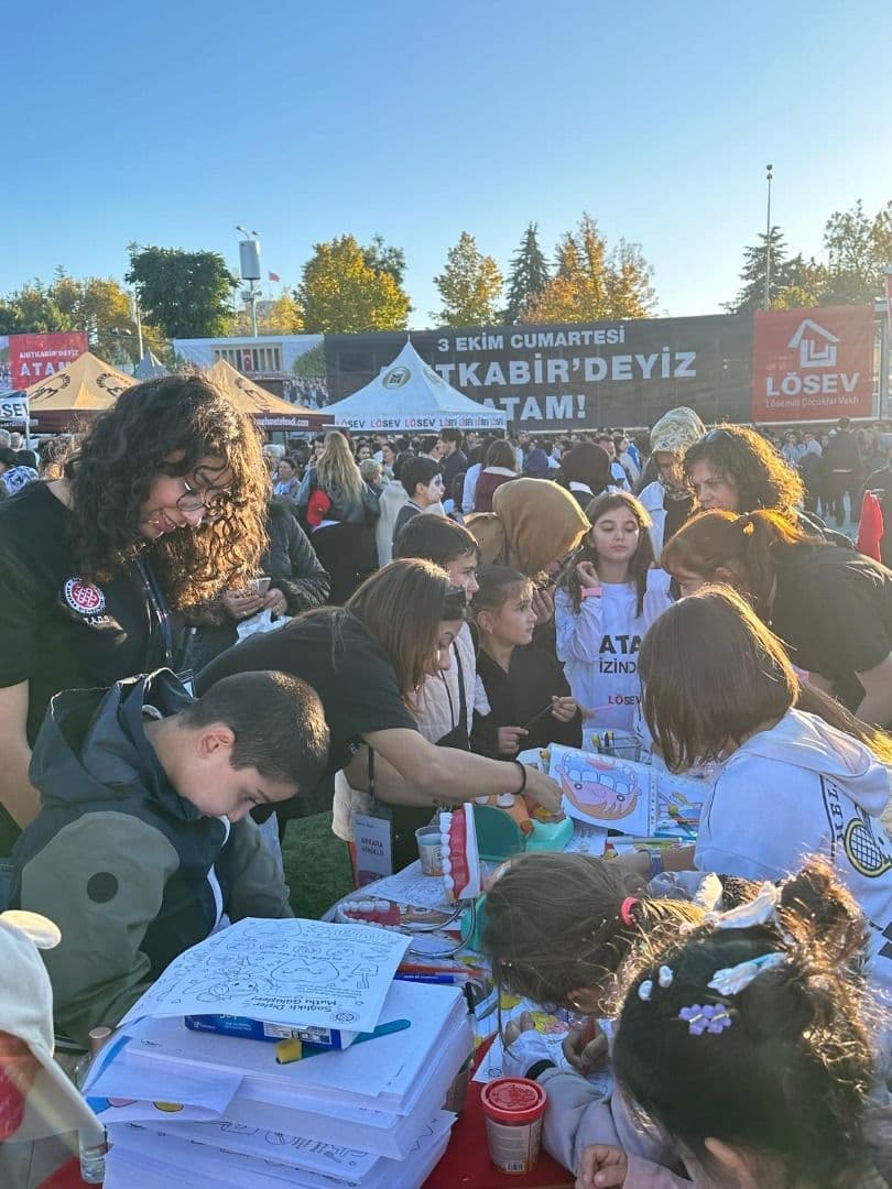 “Sağlıklı gülüşler için ADO LÖSEV ile birlikte Anıttepe’deydi” fotoğraf galerisi, 4. fotoğraf