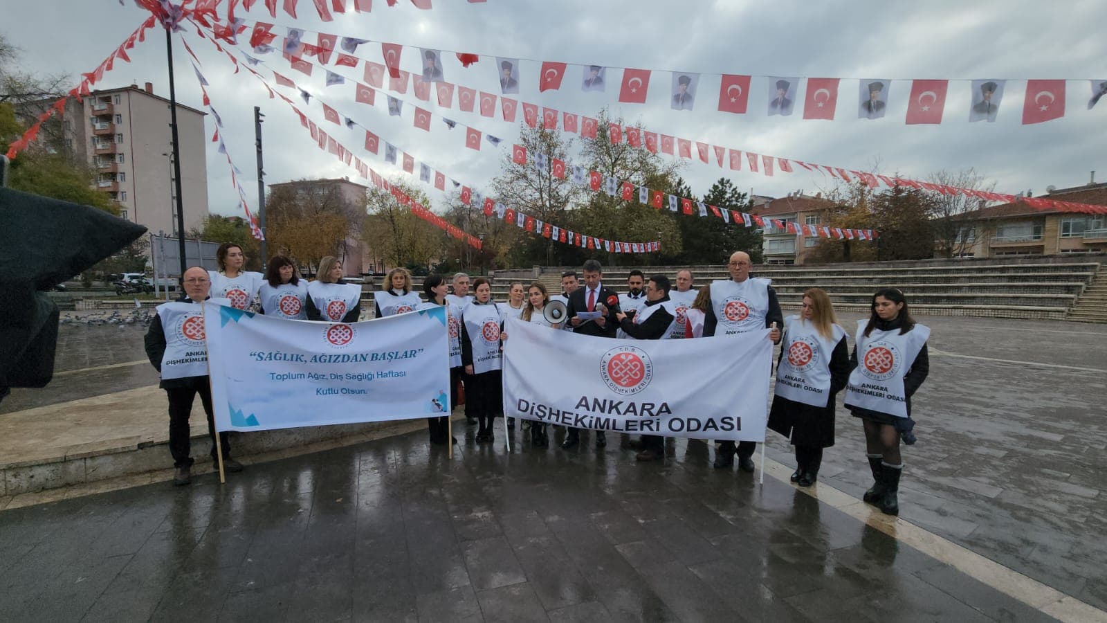“22 Kasım dişhekimliği günü ve toplum ağız ve diş sağlığı haftası basın açıklaması 22.11.2024” görseli